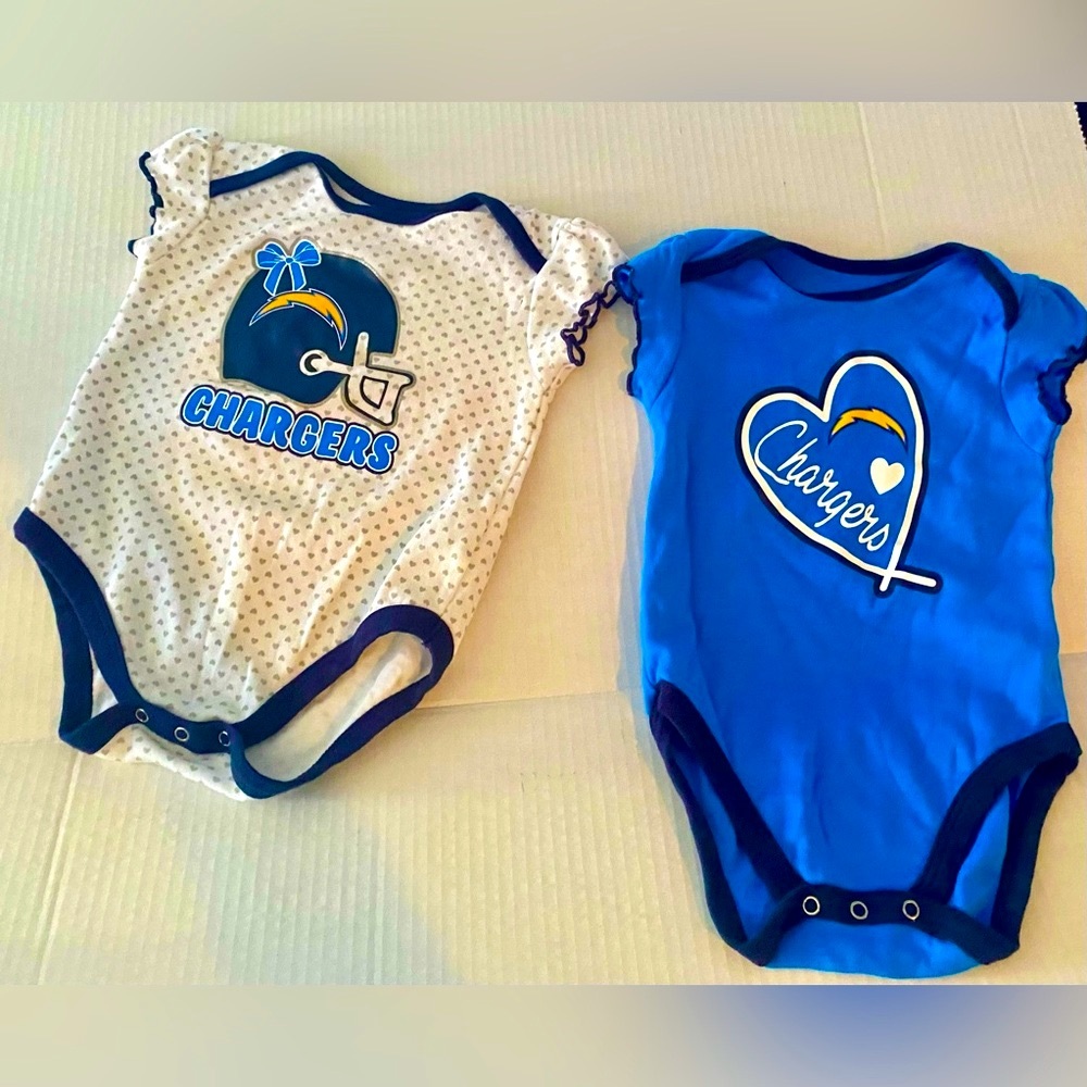 Baby girl NfL Chargers Onesies  NEW sz 12 mo Set of 2 🎁